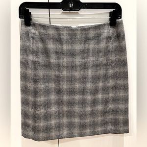Banana Republic Plaid Mini Skirt - Lined - Size 0 - Like New!